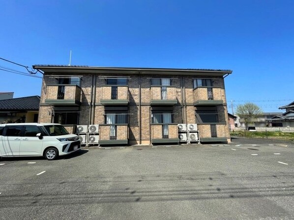 メゾン・フレッサの物件外観写真